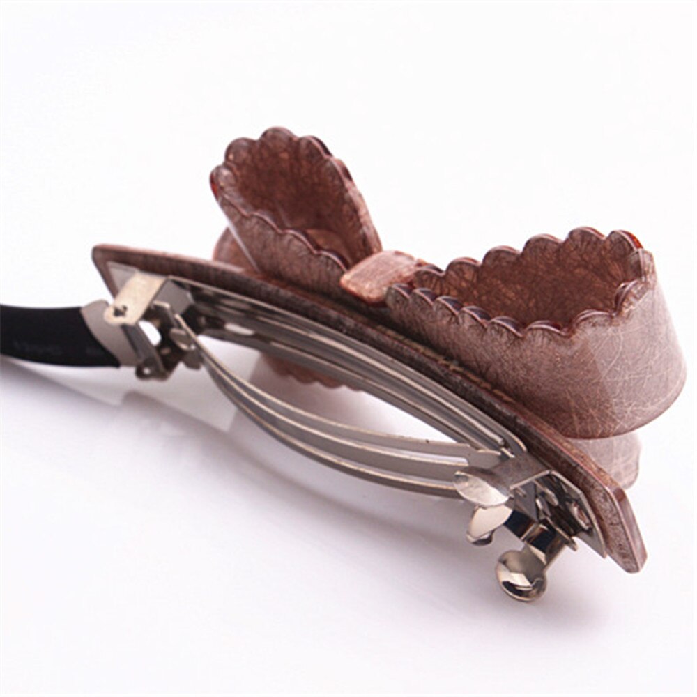 Gorgeous new arrival French rhinestone bow barrettes  Double leaf bow with rhinestone crystal detail. Perfect for daily life, parties, gifts and formal events    Size: 8.2cm x 3.2cm    Material: Acrylic acetate (eco-friendly/recyclable) & zinc alloy clip